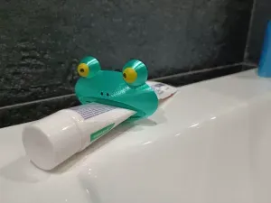 FROG TOOTHPASTE TUBE SQUEEZER
