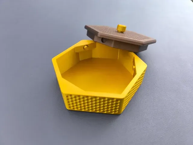 Centrifugal Trick Box - Magnetic Lock — Image 4 of 9