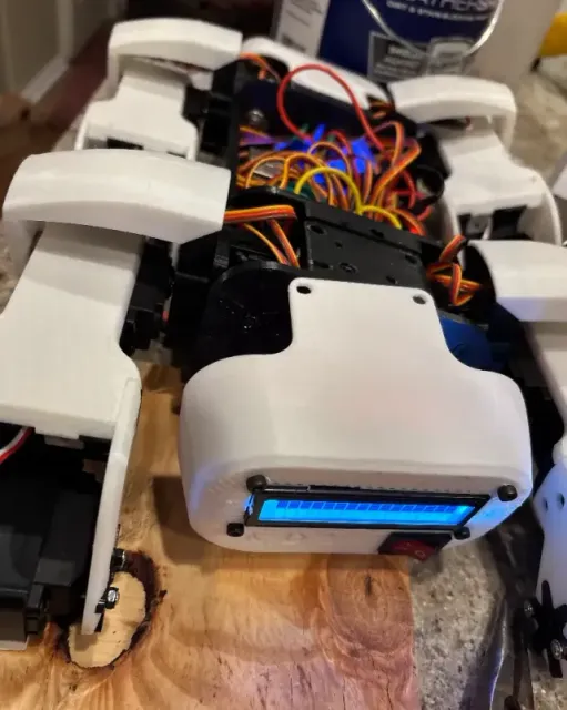 Spotmicro Robotic Dog ESP32 V5 — Фото 2 из 9