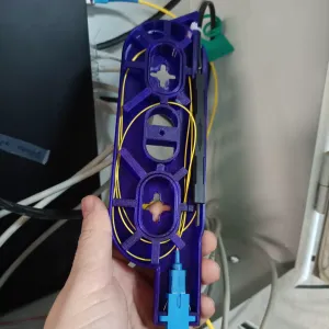 Коробка для оптического механического соединителя