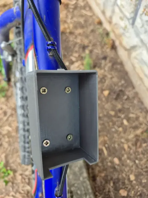 Bicycle mounting TrackerOne GPS tracker. — Фото 6 из 9