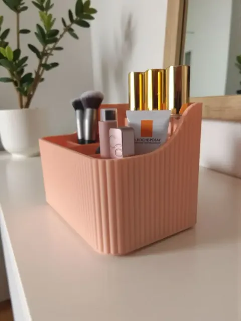 Ribbed makeup organizer with six compartments — Фото 4 из 7