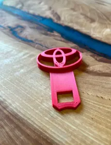 Toyota seat belt clip