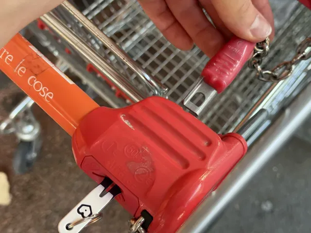 Shopping Cart Coin - Removable - Keychain — Фото 3 из 5