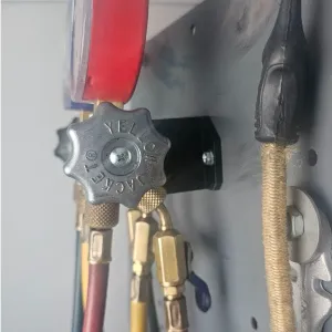 Yellow Jacket Manifold Mount