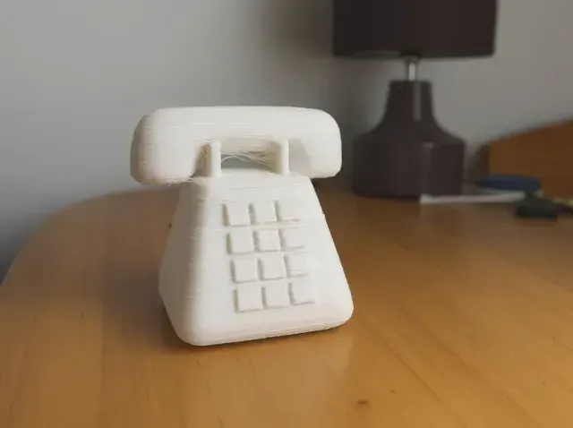 Retro telephone figurine — Image 3 of 4