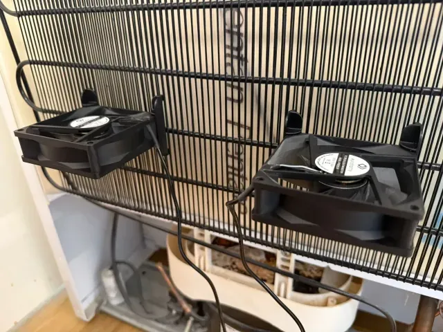 refrigerator heat exchanger 80mm fan holder — Image 4 of 6