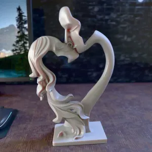 Man Woman Love Sculpture Decor
