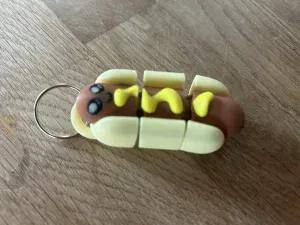 Kawaii Flexi Hotdog Keychain (Easy Print)