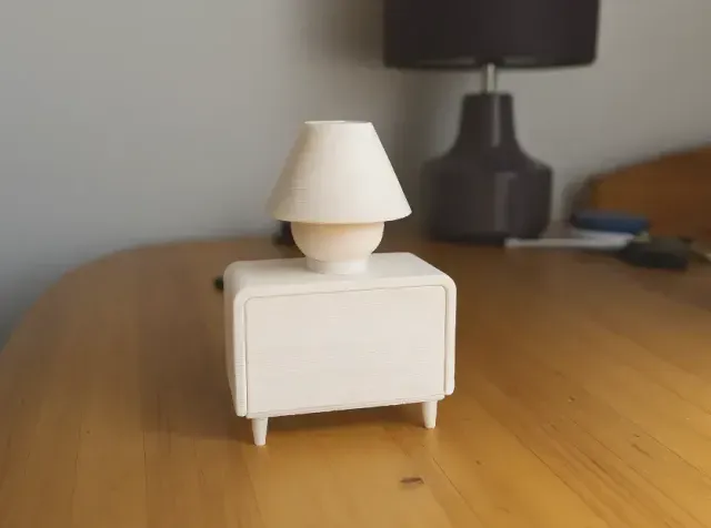 Dollhouse mini nightstand with lamp — Фото 4 из 5