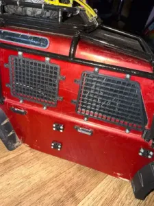 RC car Traxxas TR4 Defender - net, window grilles
