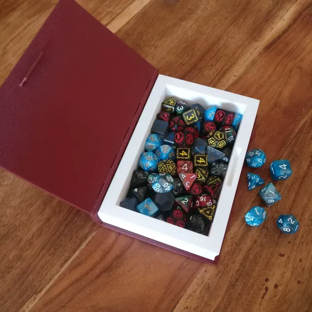 Skull Book for dice or candy - Snap close, no magnets needed — Image 8 of 9