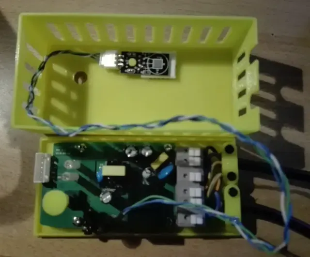 Sonoff TH10/16 + Temperature and Humidity Sensor Enclosure — Image 3 of 9