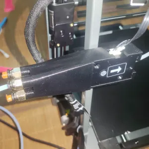 4路 PTFE 分流器适配器 PC4-M6 直出到断料检测器,可无损固定到Ender3 v3 plus