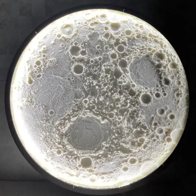 Illuminated moon wall lamp