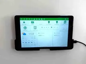 Universal Tablet Mount with Reduced Front Lip