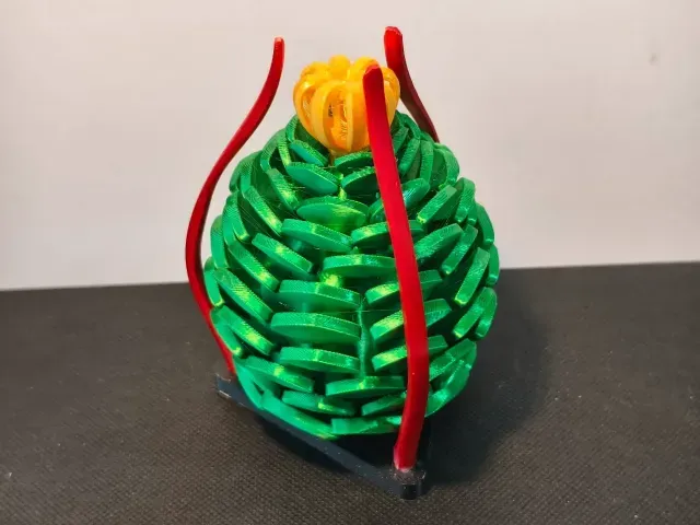DC-Crown Pinecone — Image 3 of 6