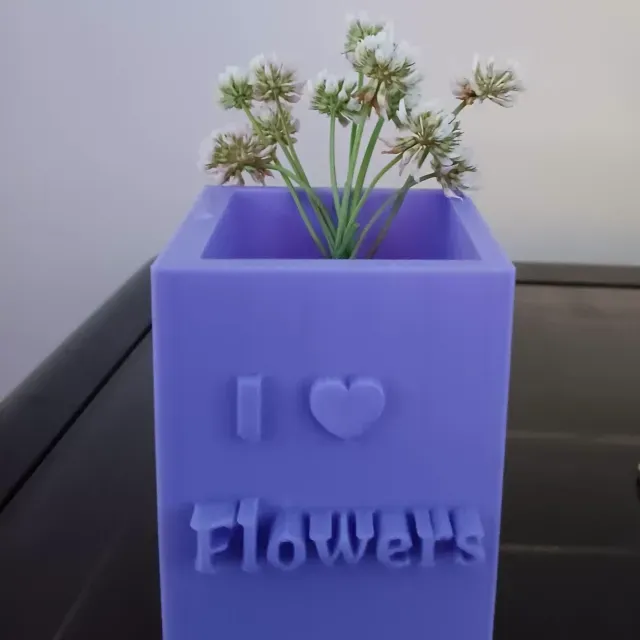 "I love flowers" flower pot