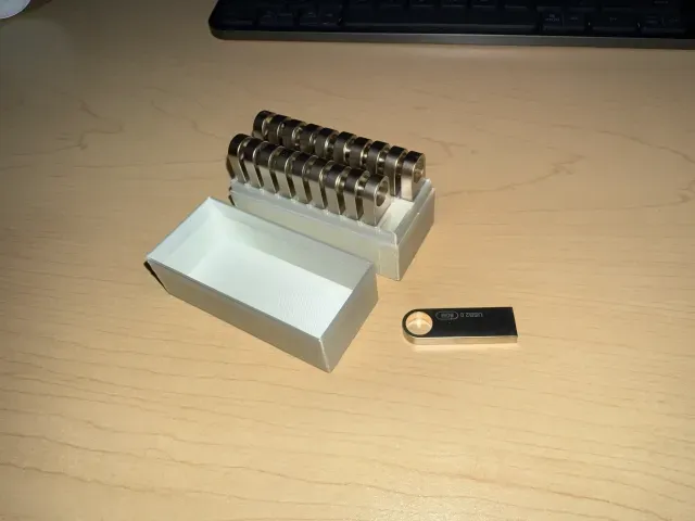 20 Small USB Holder / Transport Case — Фото 2 из 6