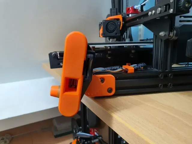 Slim Pivoting Display Housing for the Ender 3 & 5 — Фото 5 из 9