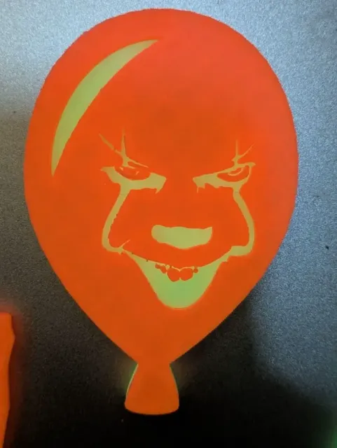 Pennywise Balloon Fridge Magnet v1 — Фото 2 из 3