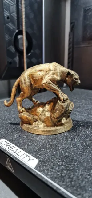 puma attack sculpture — Image 5 of 8