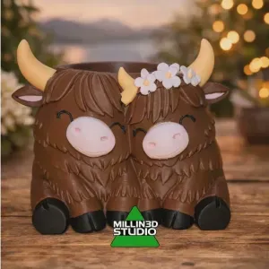 Cute Cuddly Highland Cow Planter/Pen Pencil Holder