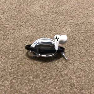 earphone holder