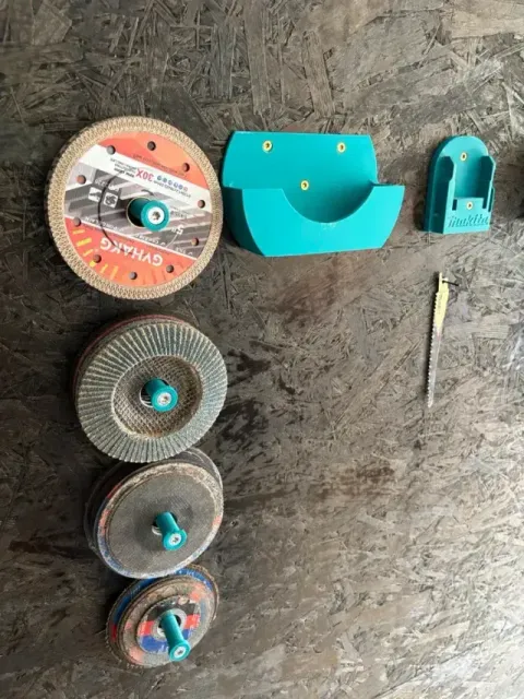 Wall mount for Parkside or Makita angle grinder — Image 2 of 3