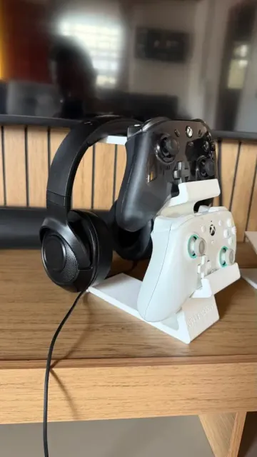 Controller Stand  Headset