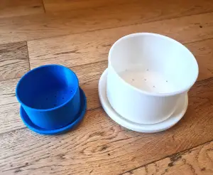 Simple Self-Watering, Self-Draining Plant Pot Planter - Support Free