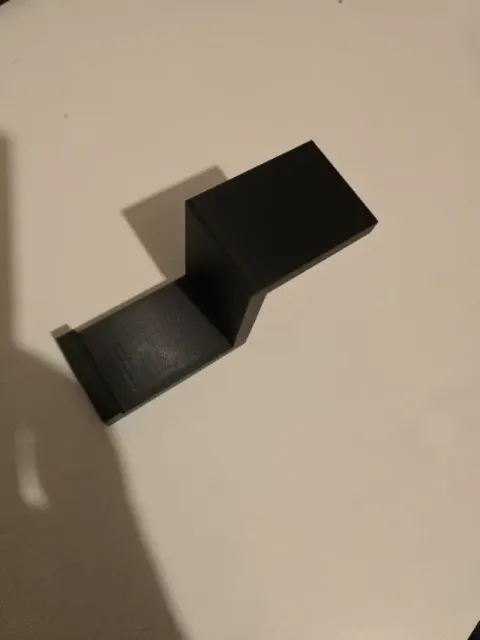 Simple Under-Desk Headphone Hanger — Фото 2 из 9