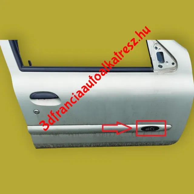 Renault Manufacturer Badge in Trim Strip 7700419321