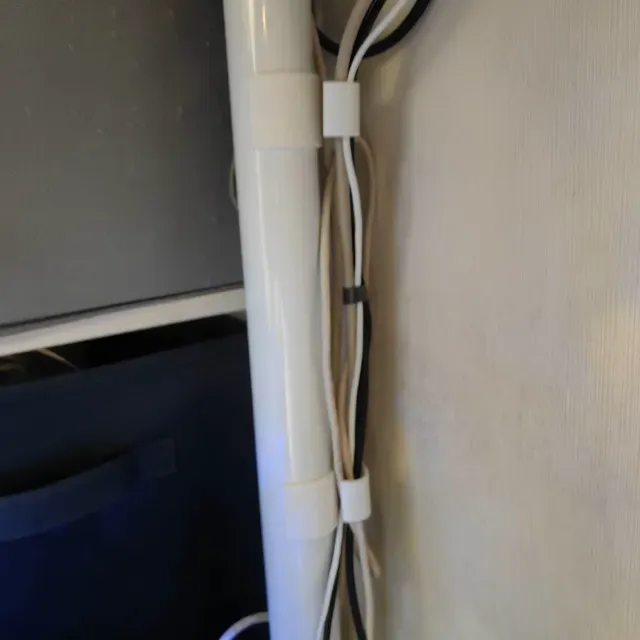 Cable channel for the table leg