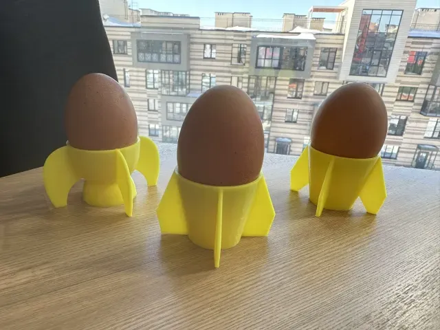 Rocket easter egg holder