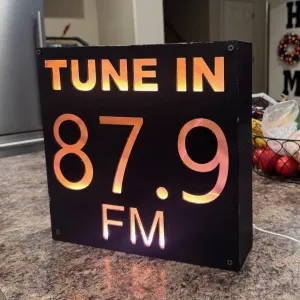 FM TUNE STATION LIGHT BOX