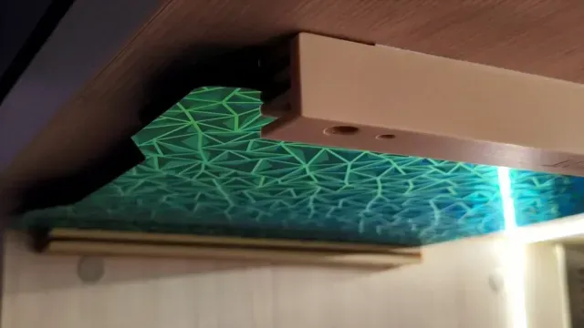 Guide rails for PEI heating plates (mounting under the desk) — Image 3 of 8