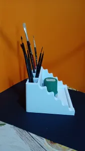 Brush holder for  painters