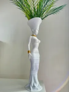 QUEEN PALM STATUE/PLANTER