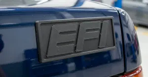 Insignia EFI (Inyección Electrónica de Combustible).
