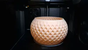 Planter 26025B | Diamond pattern flower pot