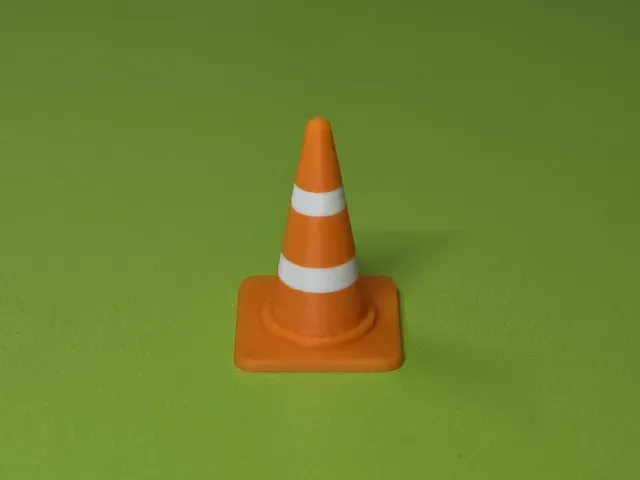 Mini Traffic Cone | 25mm | 1:20 Scale — Фото 2 из 9