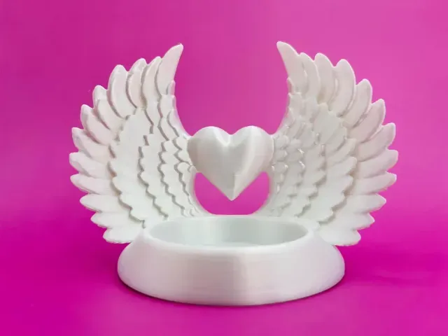 Winged Heart Valentine's Day Decor — Фото 3 из 4