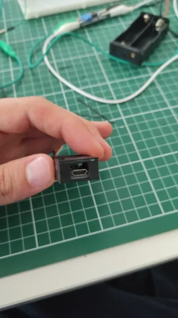 TP4056 18650 Battery Charger Module BOX — Image 3 of 6