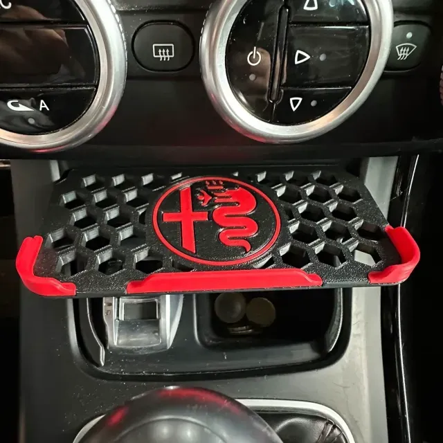 ALFA ROMEO GIULIETTA PHONE STAND