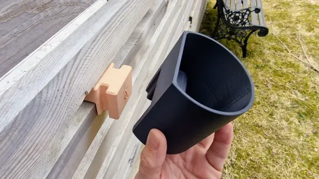 Modular Horizontal Slat Railing System (Project DeckR)