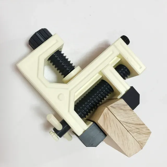 Bench Vise III ( travel speed: 5.5 - 11 - 22 mm/rev ) — Фото 2 из 9