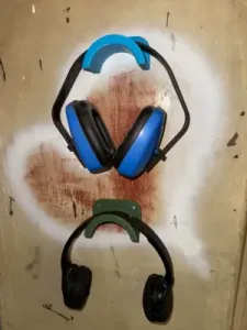 Headphone holder - for work and home