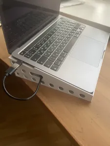 Подставка Macbook 13 Pro