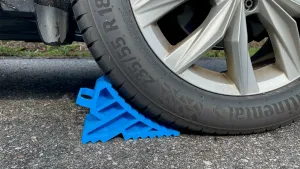 KYLIE - Xtreme Strong Wheel Chock // KYLIE - Extremely Stable Wheel Chock